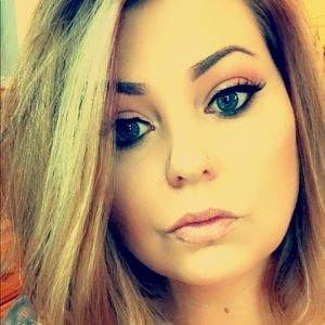 Meet your Posher, Amity